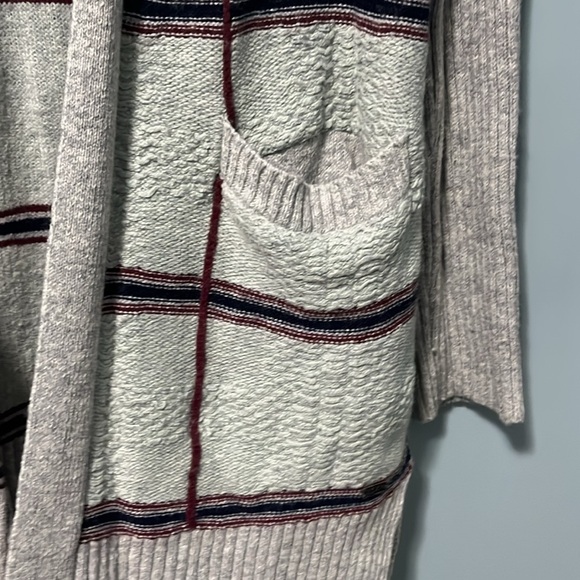 Cardigan - Picture 2 of 4